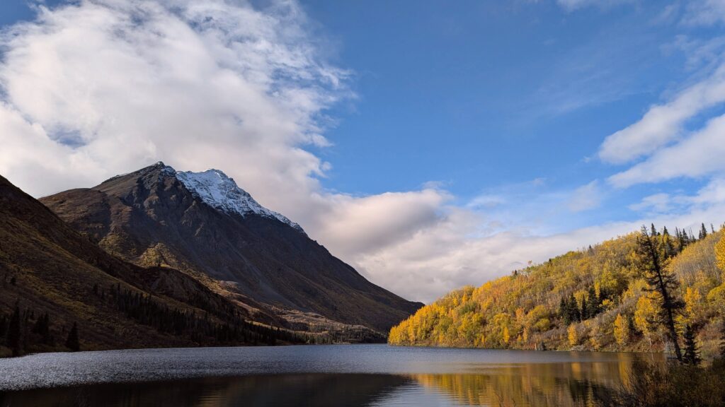 Autumn Aurora Roadtrip in Canada’s Yukon